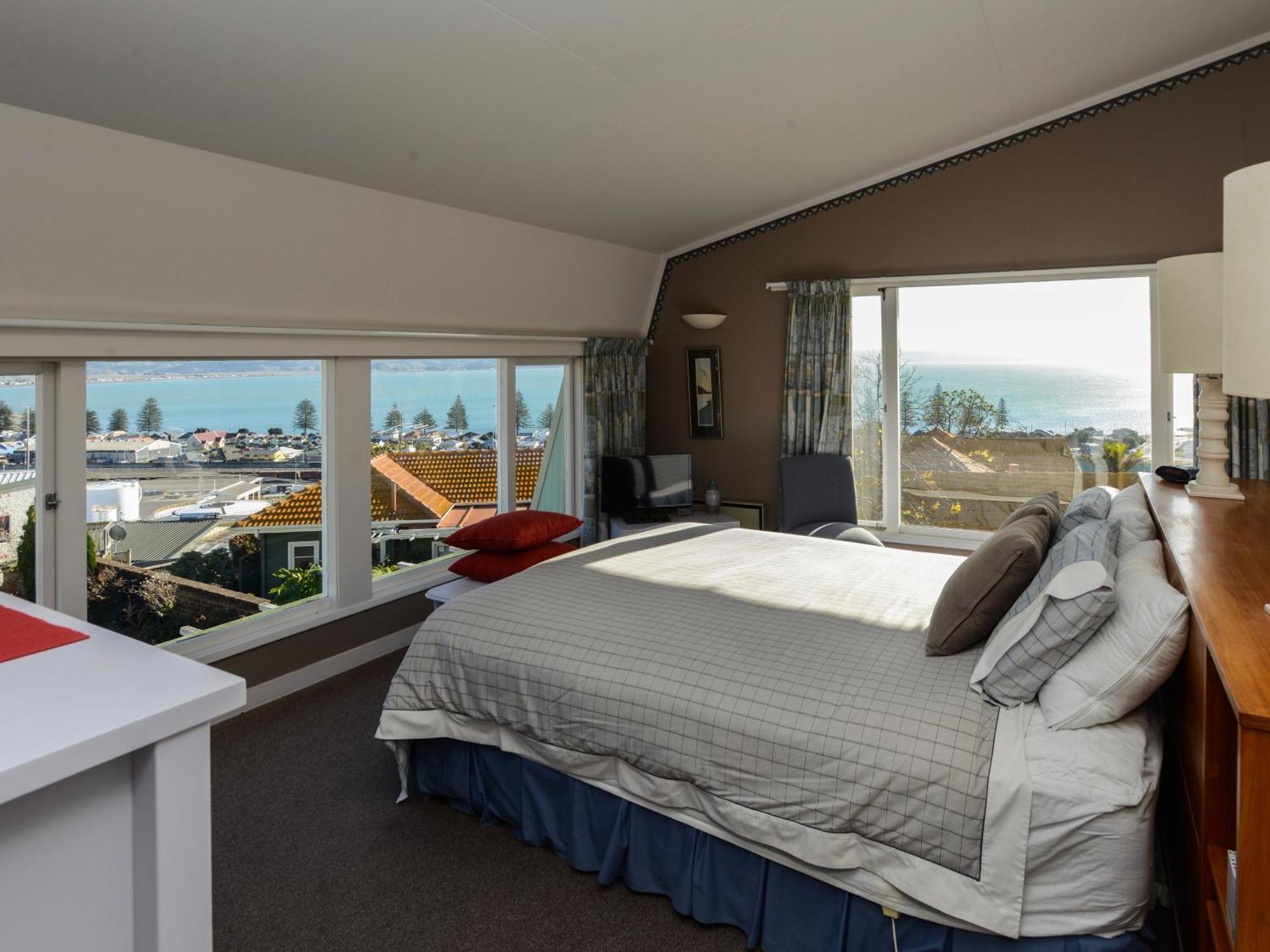 Jacaranda Lodge - Napier Hill Holiday Home Extérieur photo